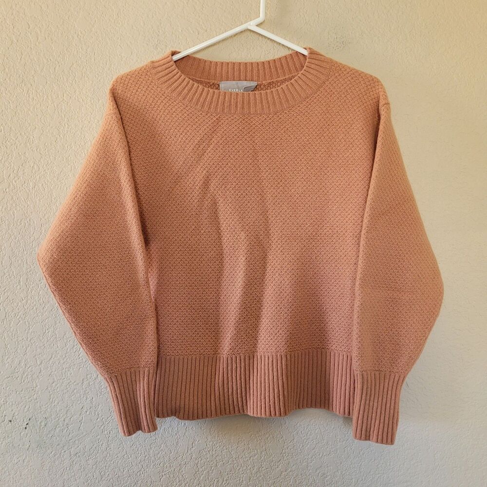 Everlane Cashmere Wool Crew Neck Sweater Sz Medium Pastel Orange Ribbed Classic